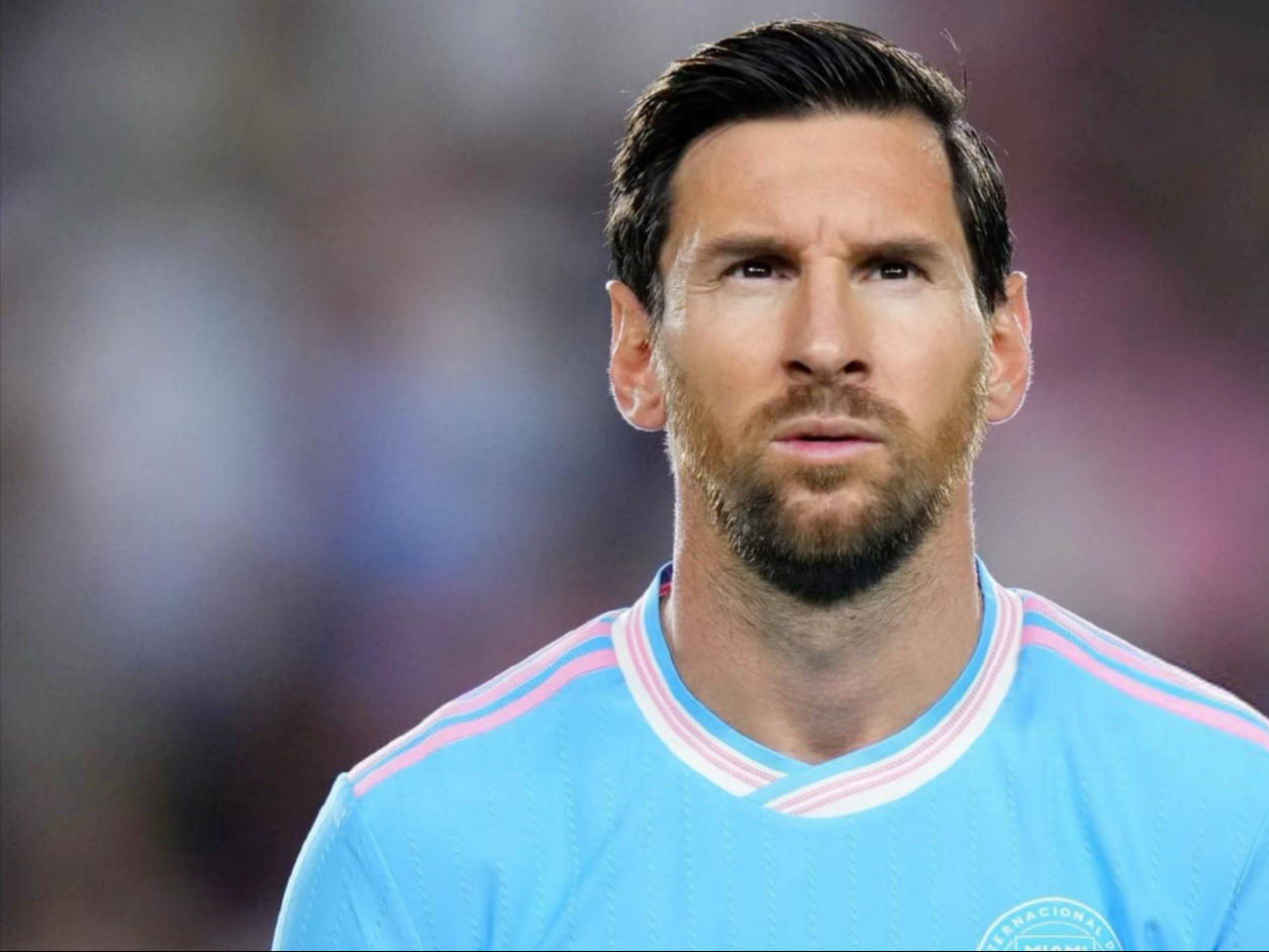 开云体育-关于梅西回归赛场，大胜首场状态亮眼，西班牙队观众沸腾！的信息