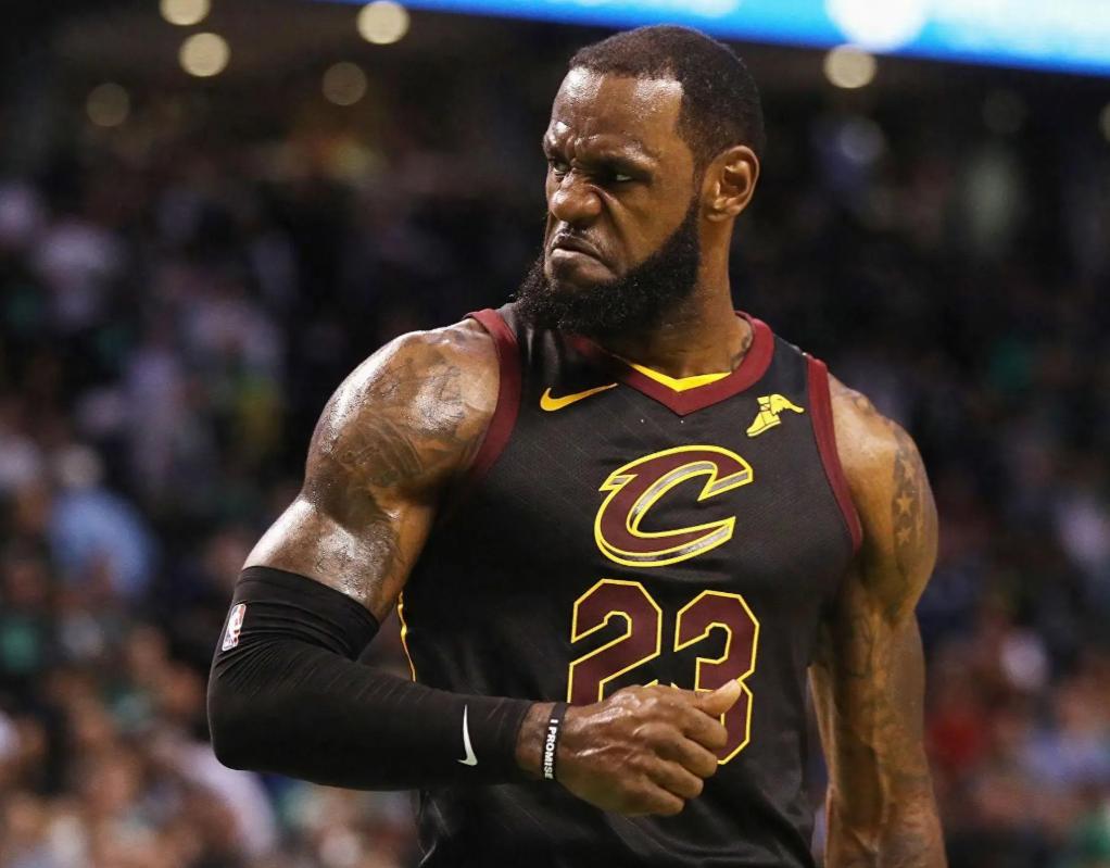 Kaiyun-詹姆斯在利物浦比赛中高光表现，战术调整引发热议！的简单介绍